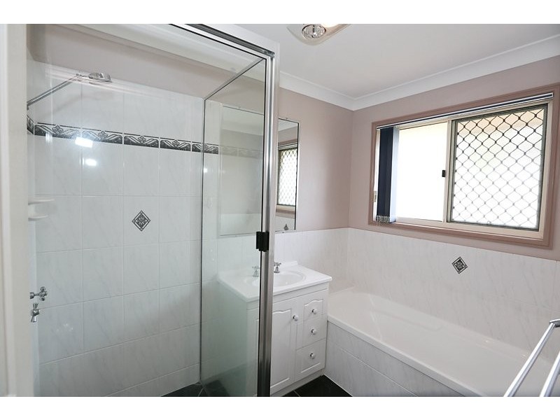 21 Ben Lexcen Court, Clinton QLD 4680