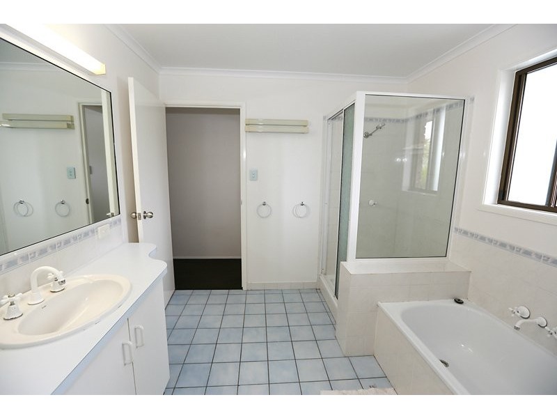 2 Connolly Court, Telina QLD 4680