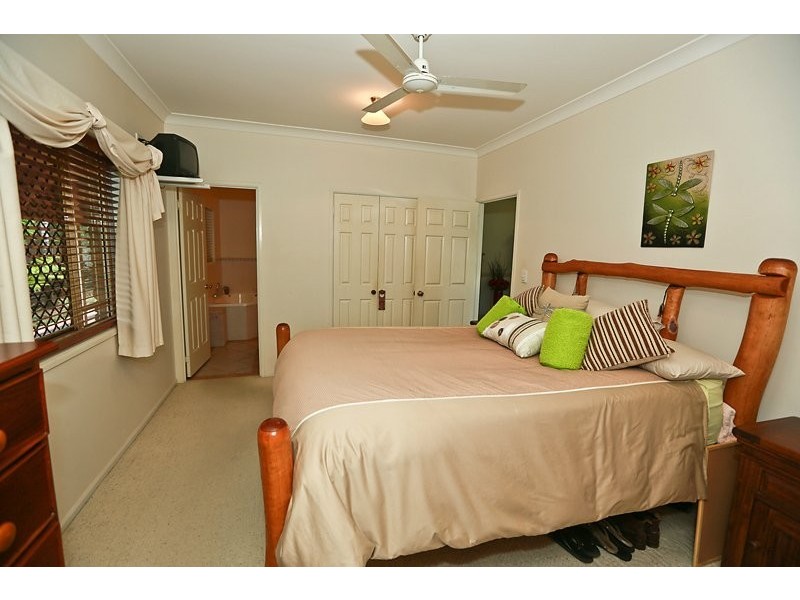 130 J Hickey Avenue, Clinton QLD 4680