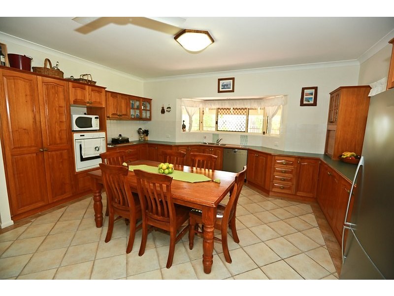 130 J Hickey Avenue, Clinton QLD 4680