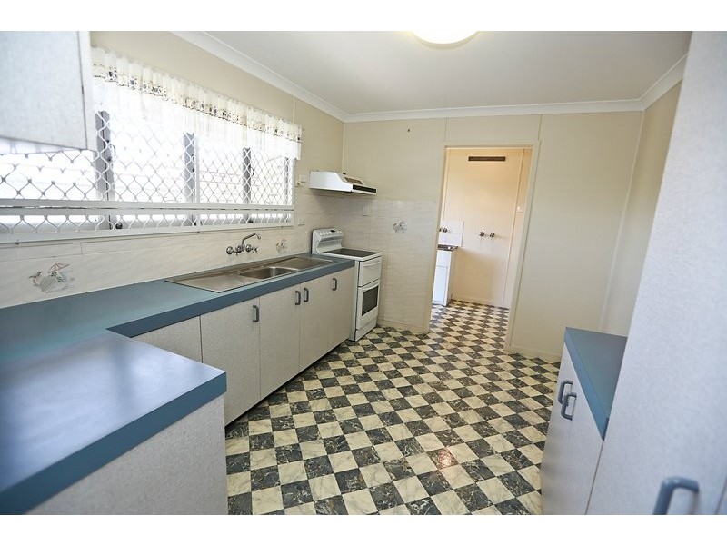 3 Coase Street, West Gladstone QLD 4680