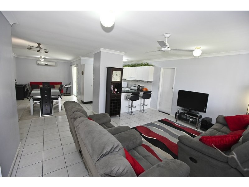 58 Emmadale Drive, New Auckland QLD 4680