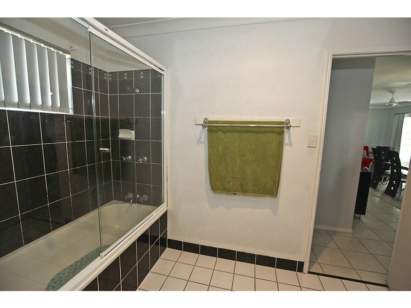 58 Emmadale Drive, New Auckland QLD 4680