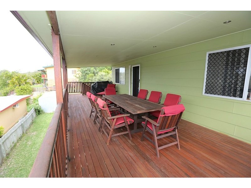 9 Wattle Street, New Auckland QLD 4680