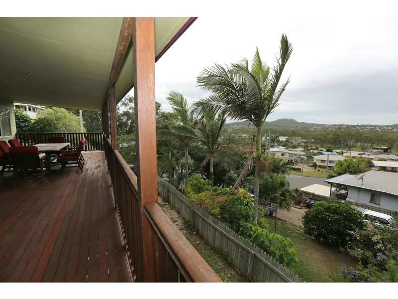 9 Wattle Street, New Auckland QLD 4680