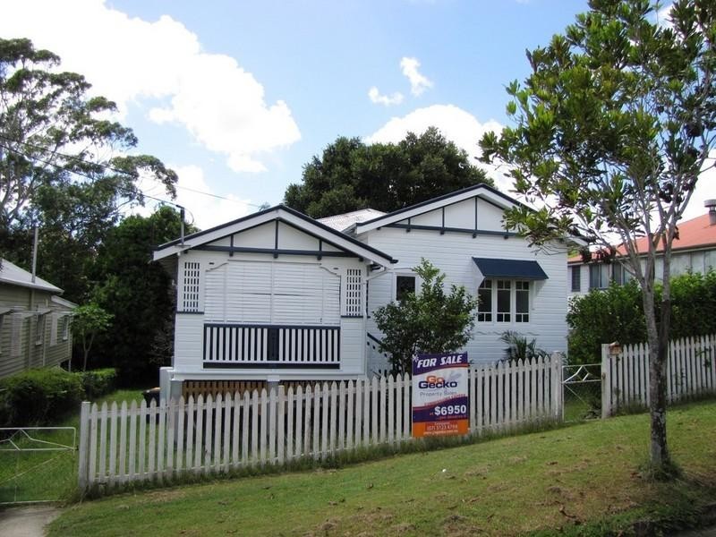 52 Macaulay Street, Coorparoo QLD 4151