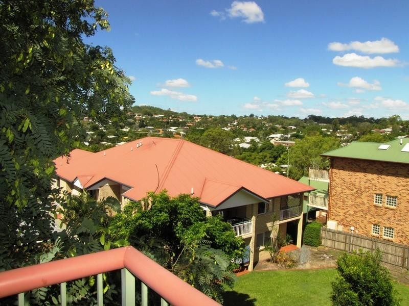 4/3 Harty Street, Coorparoo QLD 4151