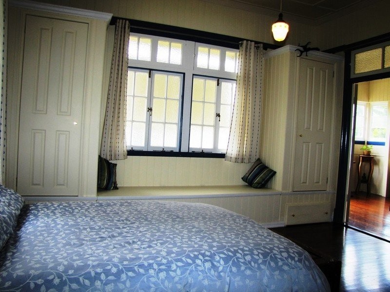 252 Days Road, Grange QLD 4051