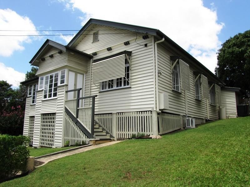 252 Days Road, Grange QLD 4051