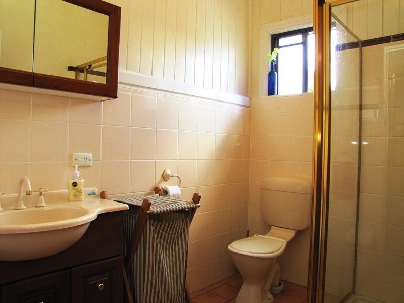 4 Main Avenue, Wilston QLD 4051