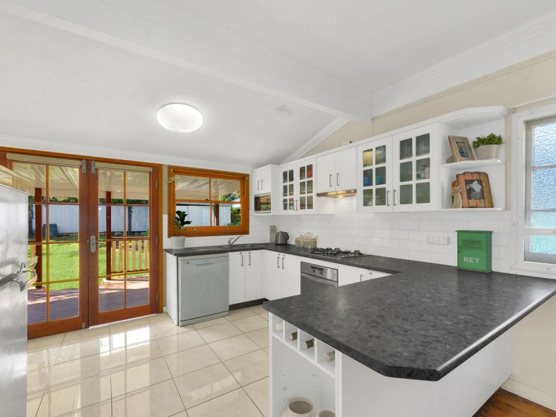 26 Agnew Street, Sandgate QLD 4017