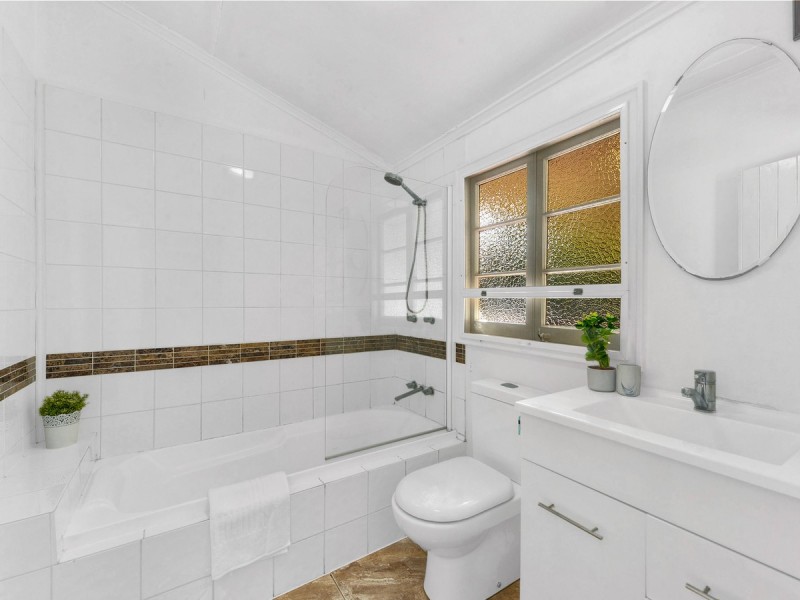 26 Agnew Street, Sandgate QLD 4017