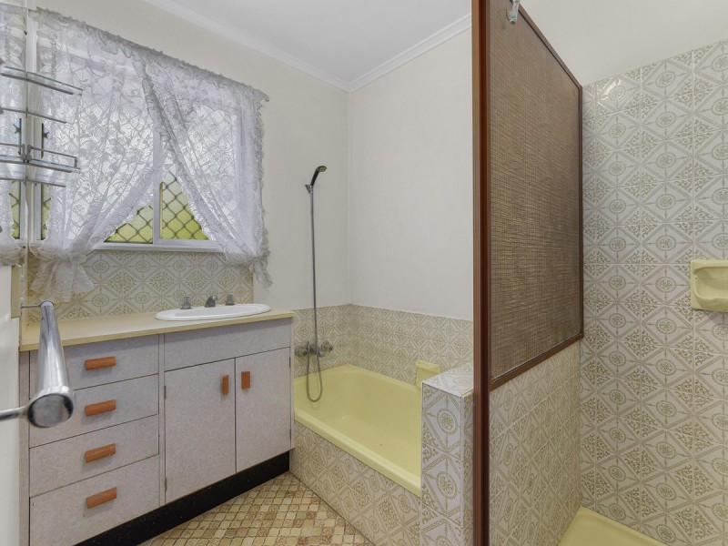 20 Lily Street, Everton Hills QLD 4053