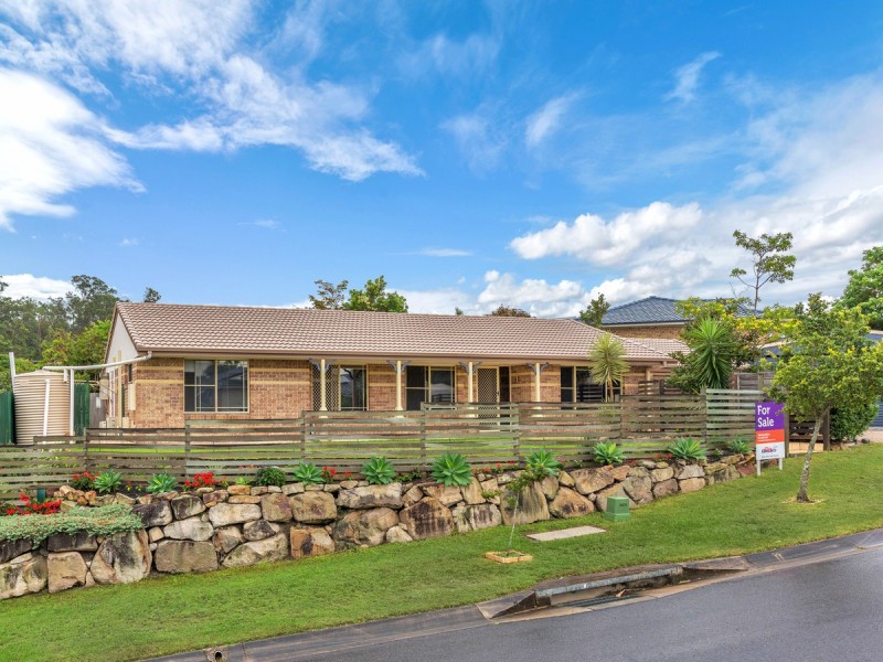 74 Reginald Avenue, Arana Hills QLD 4054