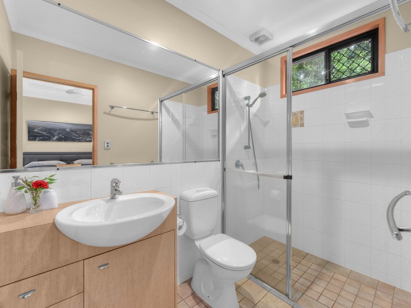 98 Dickson Street, Wooloowin QLD 4030