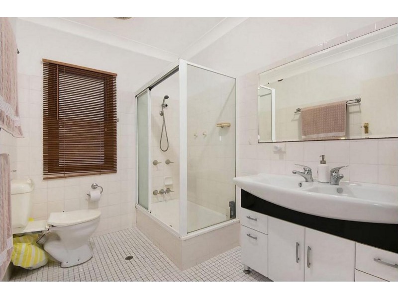 24 Dawn Street, Kedron QLD 4031