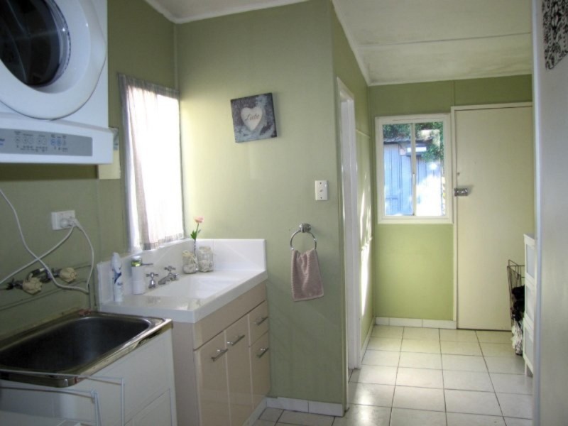 14 High Street, Brighton QLD 4017