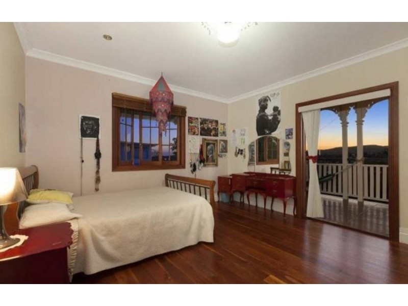 9 Colston Road, Grange QLD 4051