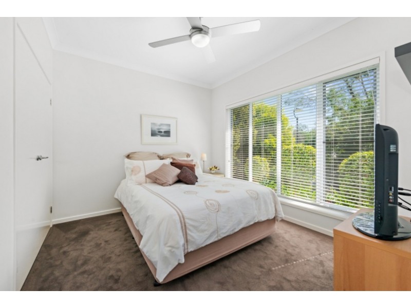 8 Drovers Close, Ferny Hills QLD 4055