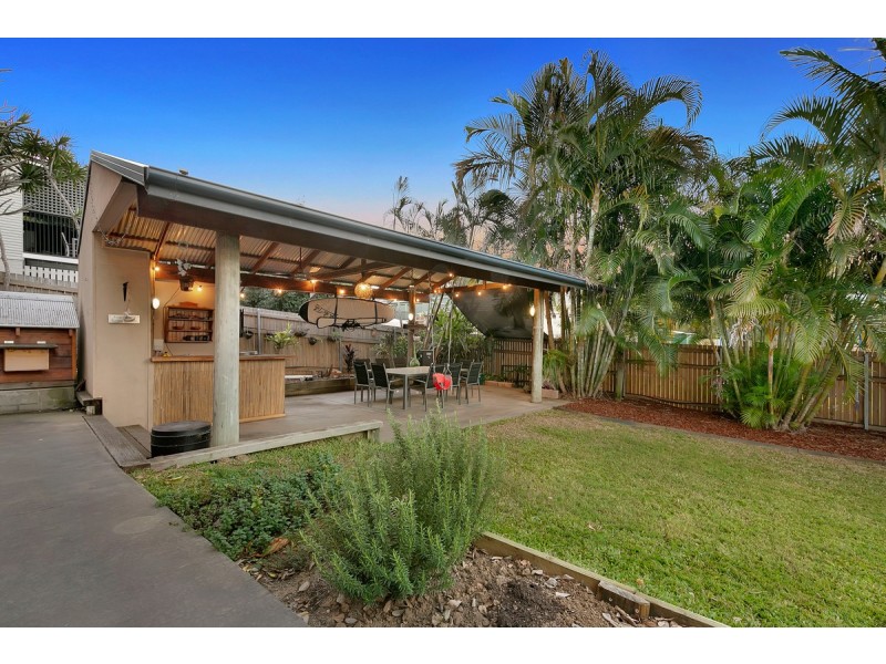 719 South Pine Road, Everton Park QLD 4053