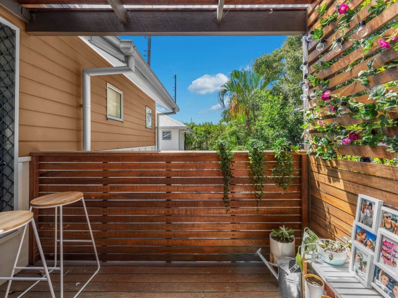 25 Blake Street, Wooloowin QLD 4030