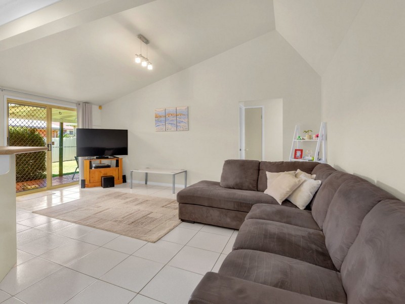17 Rinnicrew Street, Bracken Ridge QLD 4017