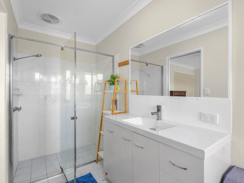 17 Rinnicrew Street, Bracken Ridge QLD 4017