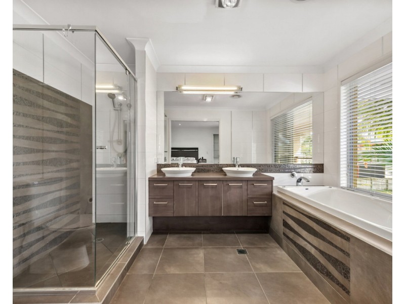 64 Lower Brighton Terrace, Sandgate QLD 4017