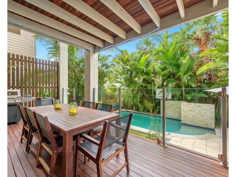 64 Lower Brighton Terrace, Sandgate QLD 4017