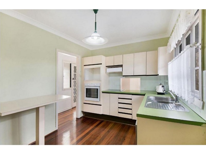 24 Dawn Street, Kedron QLD 4031