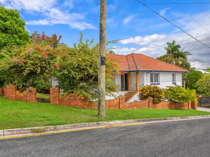24 Dawn Street, Kedron QLD 4031