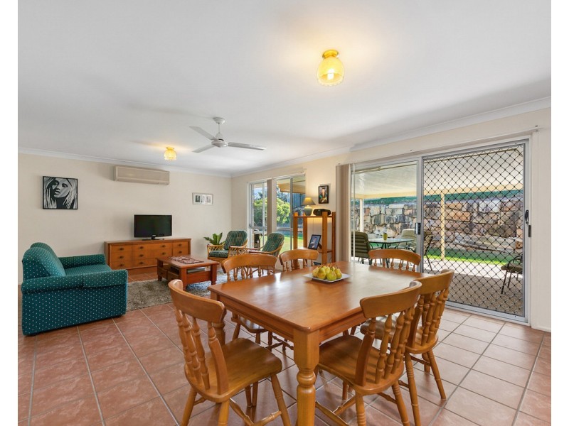 7 Lynagh Court, Arana Hills QLD 4054