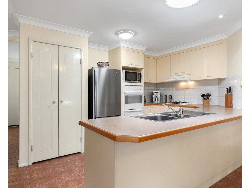 7 Lynagh Court, Arana Hills QLD 4054