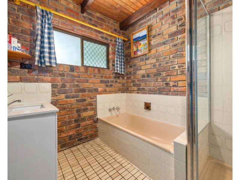 8 Moira Street, Ferny Grove QLD 4055