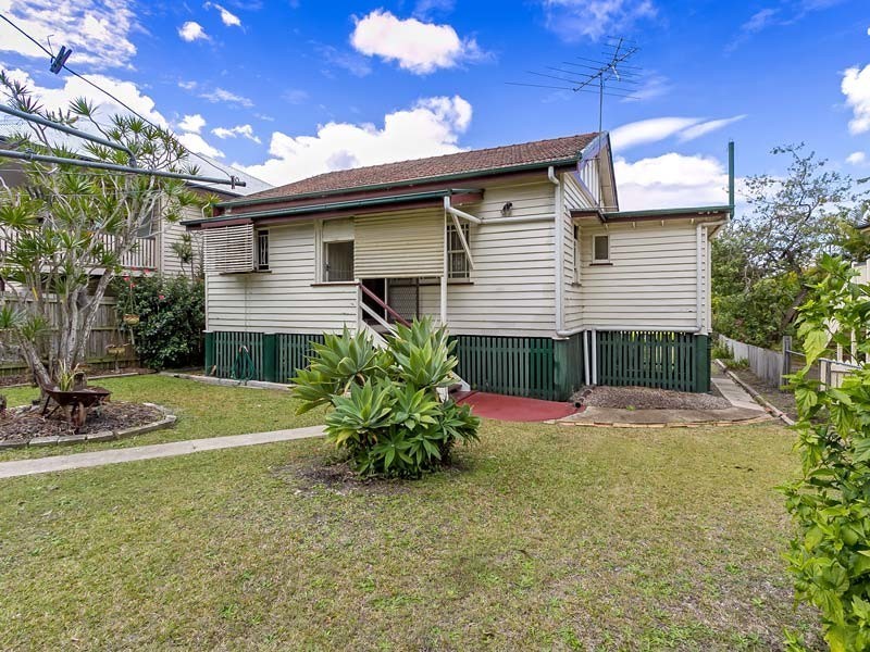 12 Caithness Street, Kedron QLD 4031