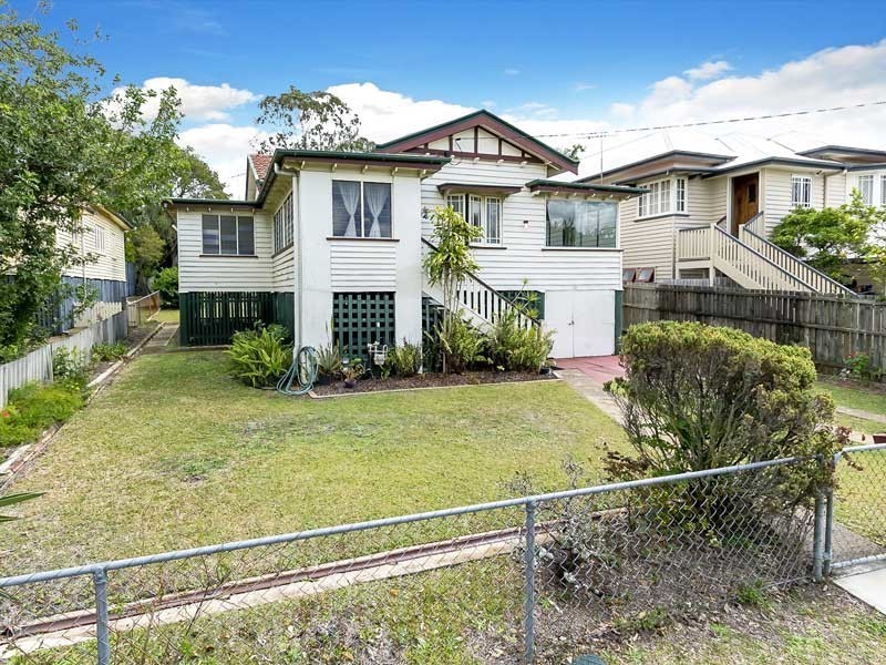 12 Caithness Street, Kedron QLD 4031