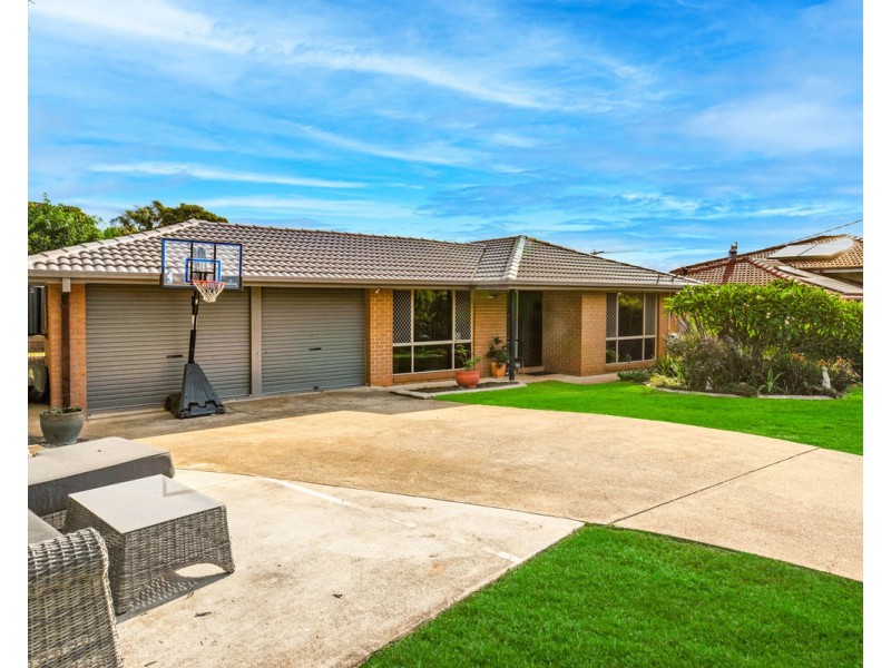 121 King Street, Woody Point QLD 4019