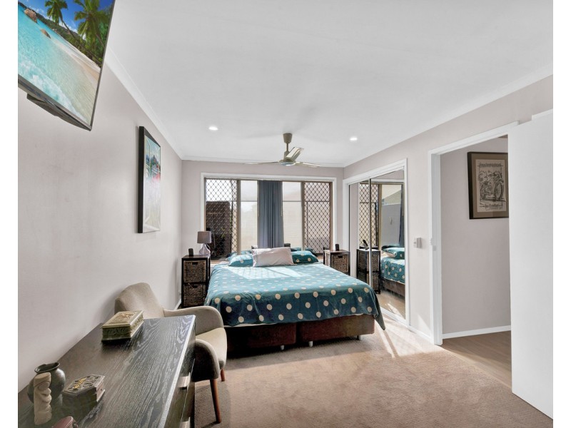 121 King Street, Woody Point QLD 4019