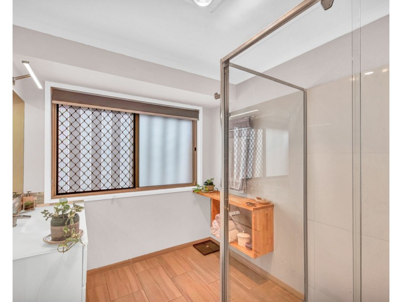 121 King Street, Woody Point QLD 4019