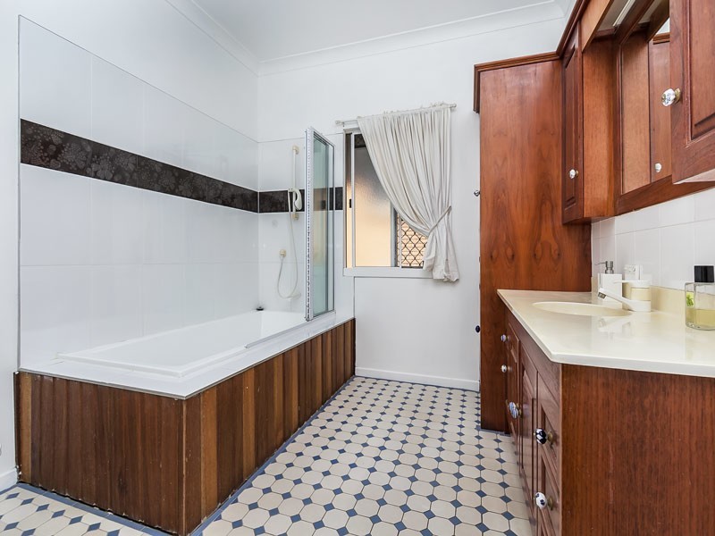 58 Cheviot Street, Grange QLD 4051