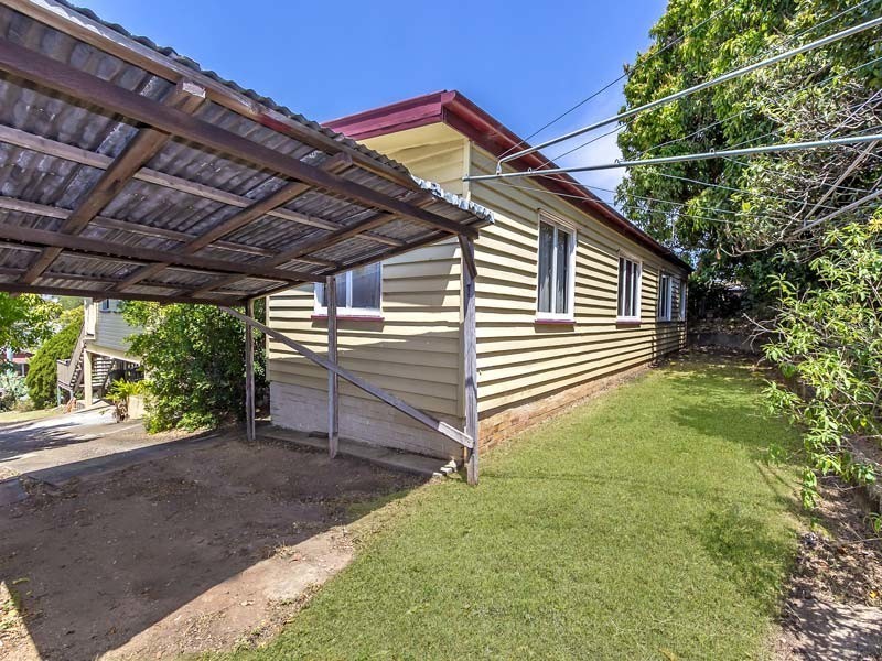 57 Days Rd, Grange QLD 4051