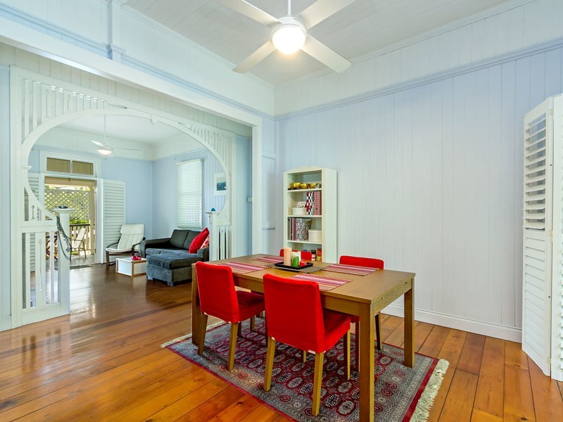 31 Blake Street, Wooloowin QLD 4030