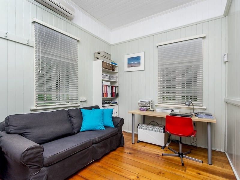 31 Blake Street, Wooloowin QLD 4030