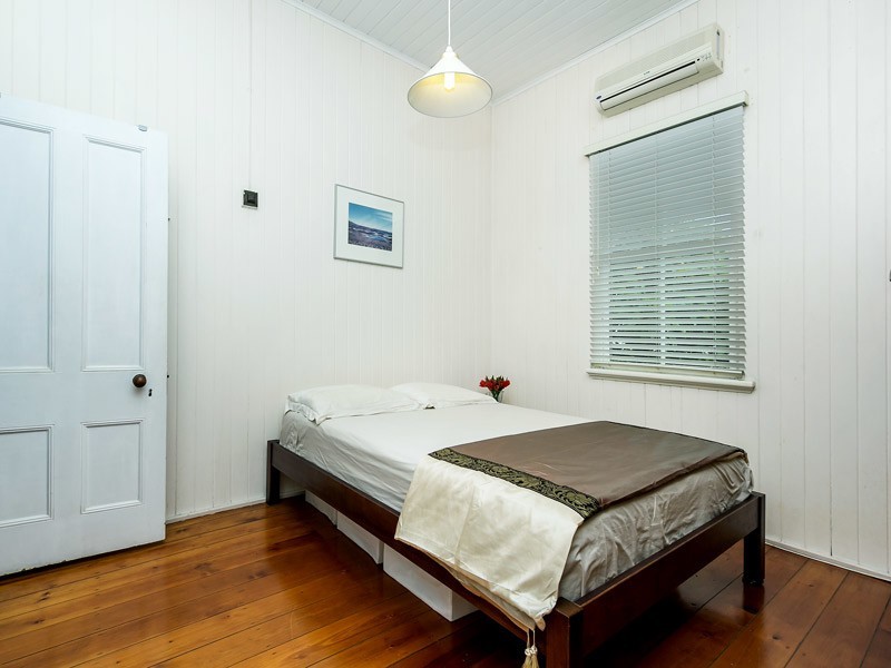 31 Blake Street, Wooloowin QLD 4030