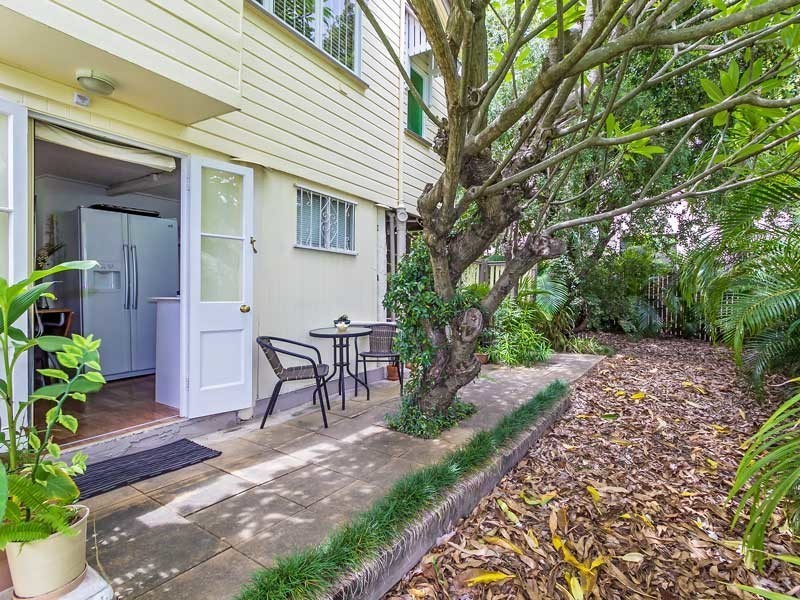 31 Blake Street, Wooloowin QLD 4030