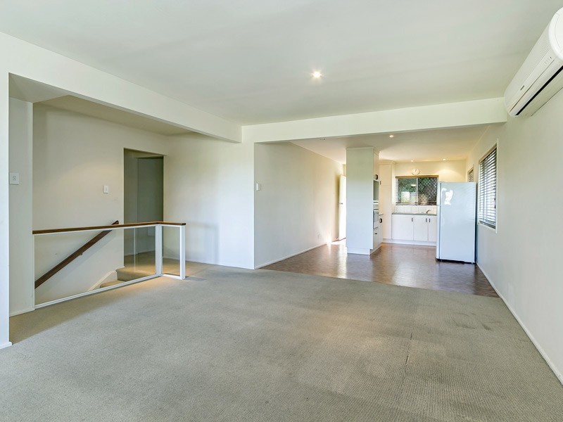 19 Wandearah Crescent, Ferny Hills QLD 4055