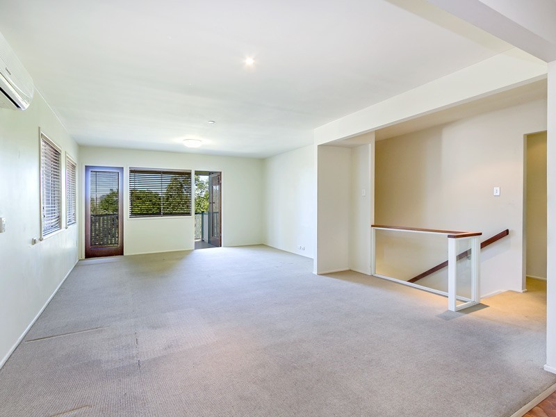 19 Wandearah Crescent, Ferny Hills QLD 4055