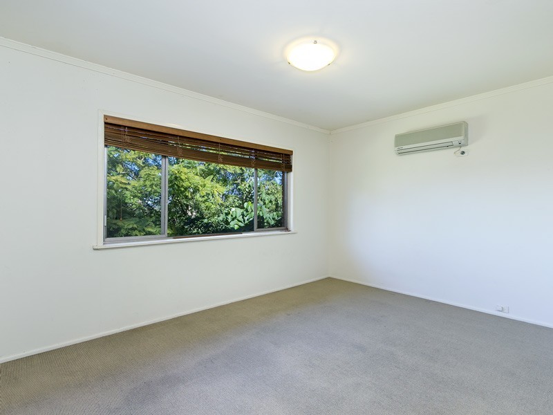 19 Wandearah Crescent, Ferny Hills QLD 4055