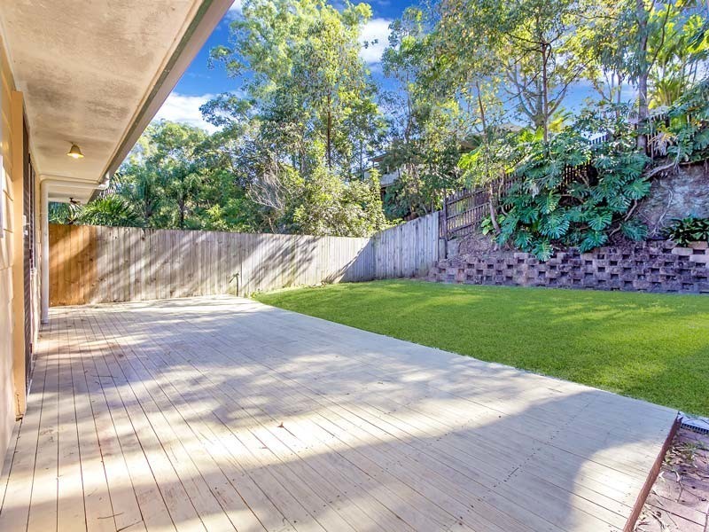 19 Wandearah Crescent, Ferny Hills QLD 4055