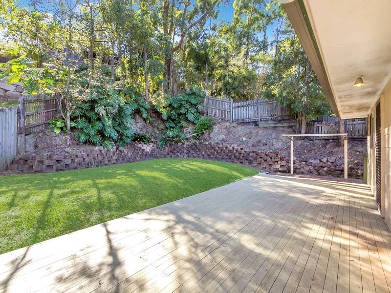 19 Wandearah Crescent, Ferny Hills QLD 4055